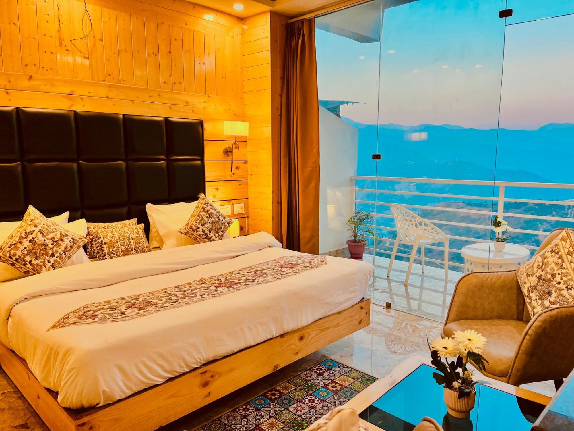Hotel Classic Crown - #Scenic Mountain View #Open Terrace #Parking #Premium Rooms With Balcony #Guest Preferred #Best Selling Hotel In Mussoorie Εξωτερικό φωτογραφία