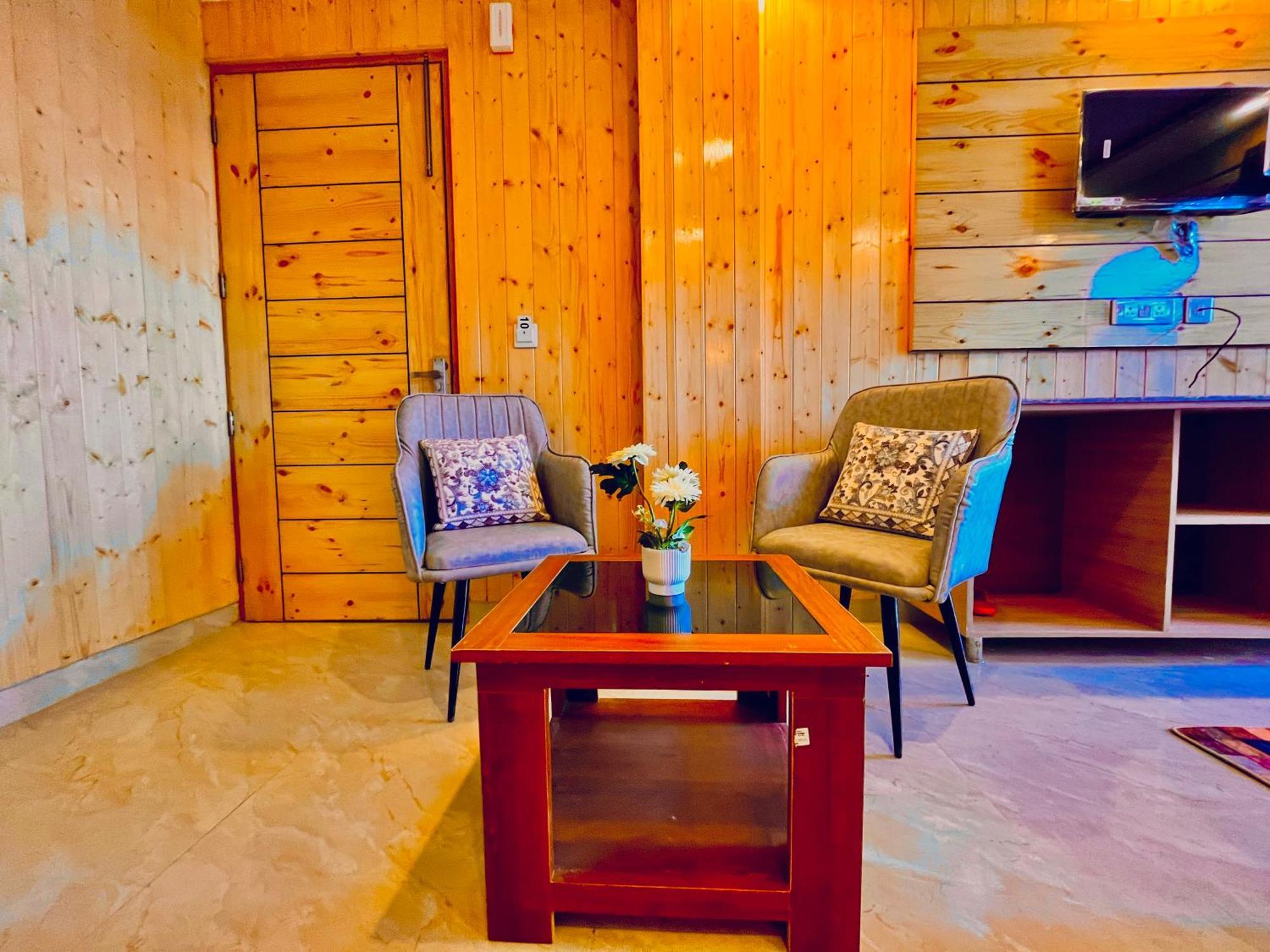 Hotel Classic Crown - #Scenic Mountain View #Open Terrace #Parking #Premium Rooms With Balcony #Guest Preferred #Best Selling Hotel In Mussoorie Εξωτερικό φωτογραφία
