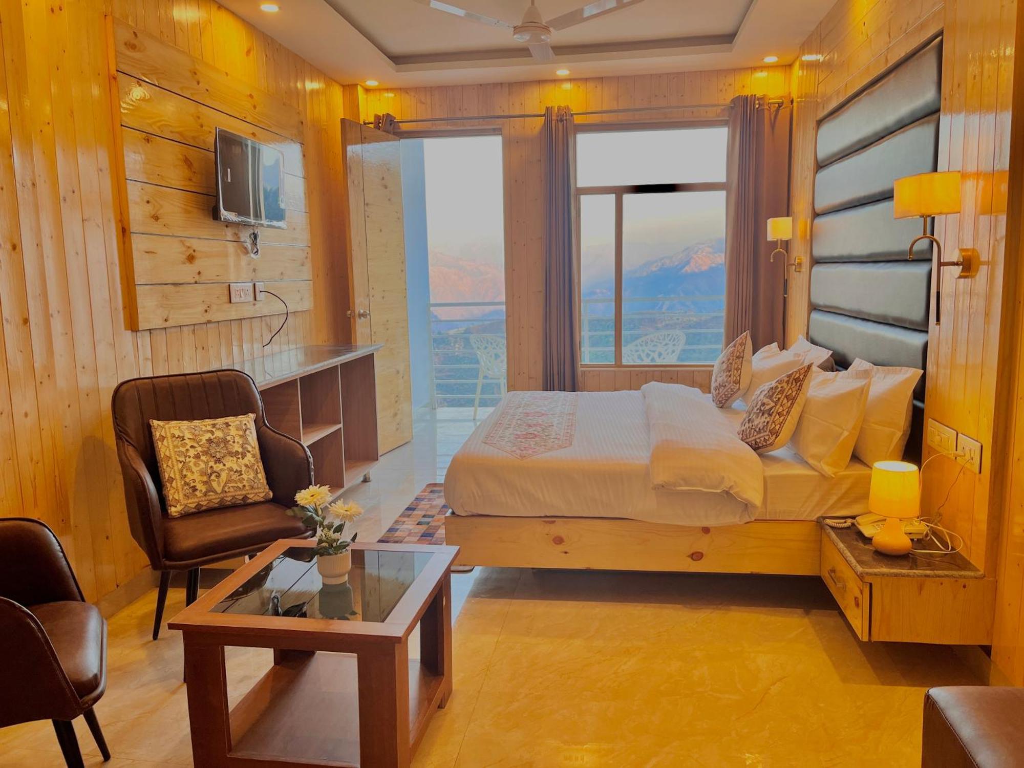 Hotel Classic Crown - #Scenic Mountain View #Open Terrace #Parking #Premium Rooms With Balcony #Guest Preferred #Best Selling Hotel In Mussoorie Εξωτερικό φωτογραφία