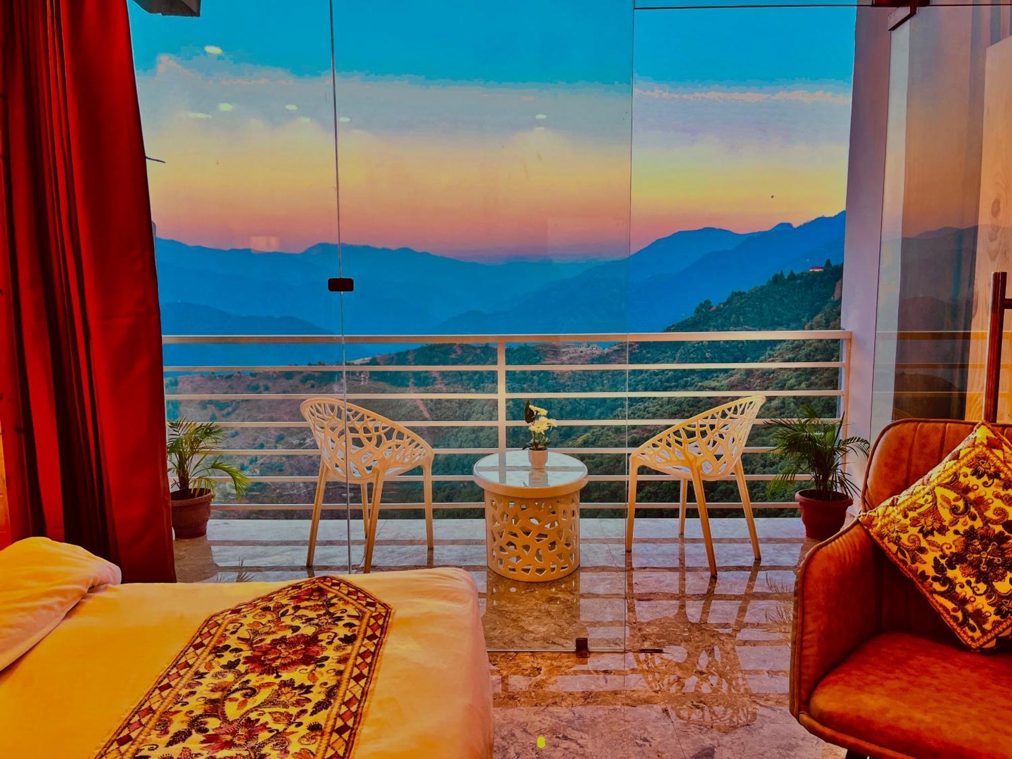 Hotel Classic Crown - #Scenic Mountain View #Open Terrace #Parking #Premium Rooms With Balcony #Guest Preferred #Best Selling Hotel In Mussoorie Εξωτερικό φωτογραφία